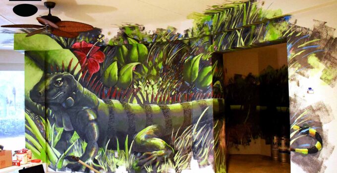 Iguana Mural